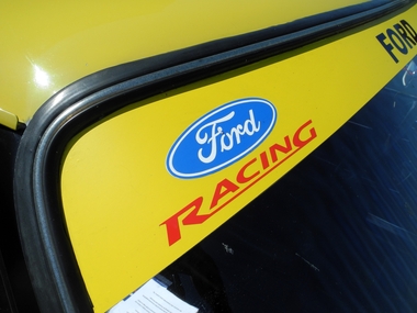 Sonnenschutz mi Ford Racing
Sun protection with Ford Racing
Protection solaire mi Ford Racing